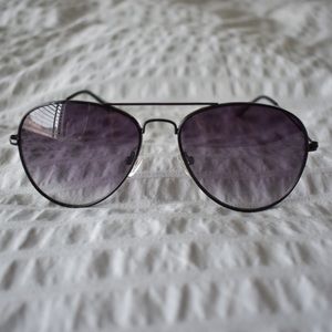 DIFF Cruz Aviator Sunglasses Black & Dark Smoke